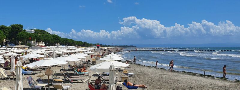 Das Unglück geschah am Strand von Grado in Norditalien. (Archivbild) - Foto: Alexandra Frank/dpa-tmn