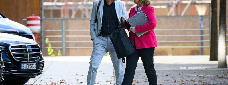 Kanzler Friedrich Merz will mit Sozialministerin Bärbel Bas Sozialreformen angehen. - Foto: Bernd von Jutrczenka/dpa