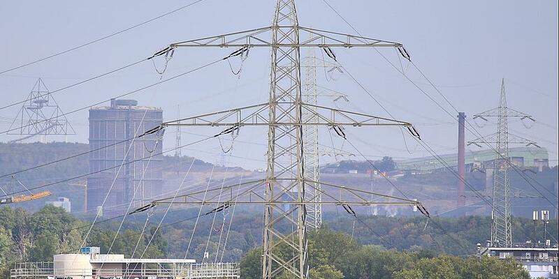Stromleitungen im Ruhrgebiet (Archiv) - Foto: über dts Nachrichtenagentur