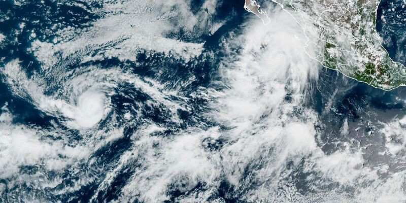 «Lorena» zieht auf die Westküste von Mexiko zu. - Foto: Uncredited/NOAA/AP/dpa