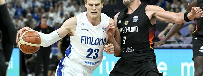 Finnlands Star Markkanen wurde vom deutschen Team beackert. - Foto: Heikki Saukkomaa/Lehtikuva/dpa