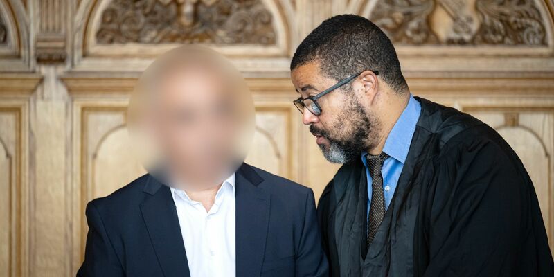 Der Angeklagte ist in einer psychiatrischen Klinik untergebracht.  - Foto: Sina Schuldt/dpa