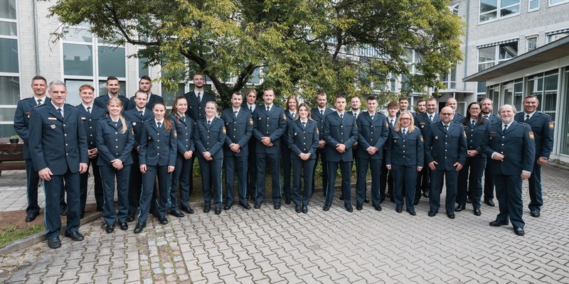 POL-MFR: (858) Das Polizeipräsidium Mittelfranken begrüßt seine neuen Beamtinnen und Beamten - Foto: presseportal.de