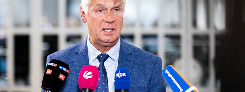 Landespolizeipräsident Brockmann schilderte im Landtag bislang unbekannte Details zum Verhalten des Friedland-Verdächtigen. (Archivbild) - Foto: Moritz Frankenberg/dpa