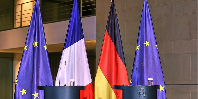 Fahnen von Frankreich, Deutschland und EU (Archiv) - Foto: über dts Nachrichtenagentur