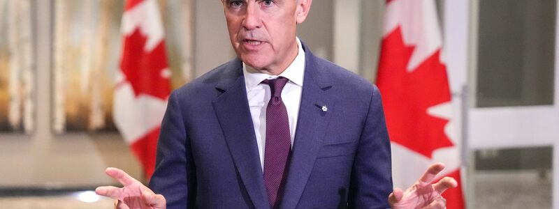 Kanadas Premierminister Mark Carney war als Überraschungsgast auf der Bühne. - Foto: Chris Young/The Canadian Press via AP/dpa