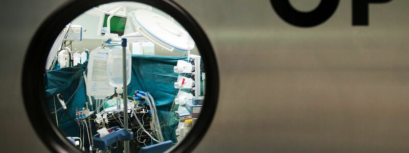 Kostentreiber Krankenhaus: Die Klinikbehandlungen sind der größte Kostenblock. (Symbolbild) - Foto: Maurizio Gambarini/dpa
