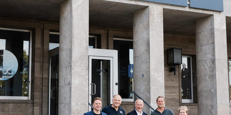 Ein starkes Zeichen für Innovation und Qualität Made in Germany: Der Regierende Bürgermeister Kai Wegner besucht das Gillette-Werk in Berlin-Tempelhof. - Foto: presseportal.de