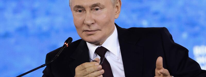 Kremlchef Wladimir Putin lehnt Truppen aus Nato-Staaten in der Ukraine kategorisch ab. - Foto: Stepan Pugachev/Roscongress Foundation/AP/dpa
