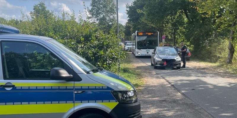 POL-LG: ++ Schockmoment: Radfahrerin übersehen - Lkw überrollt Fahrrad ++ widerspenstiger Fahrgast: Polizei geleitet Mann aus Linienbus - Einweisung veranlasst ++ weitere Schwerpunktkontrollen ++ - Foto: presseportal.de