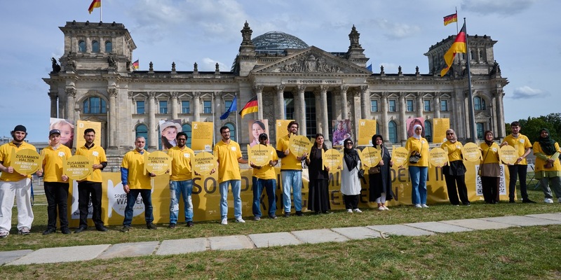 Speisen für Waisen: Hilfsaktion startet mit Kundgebung vor dem Reichstag - Solidarität mit Kindern in Kriegs- und Krisengebieten - Foto: presseportal.de