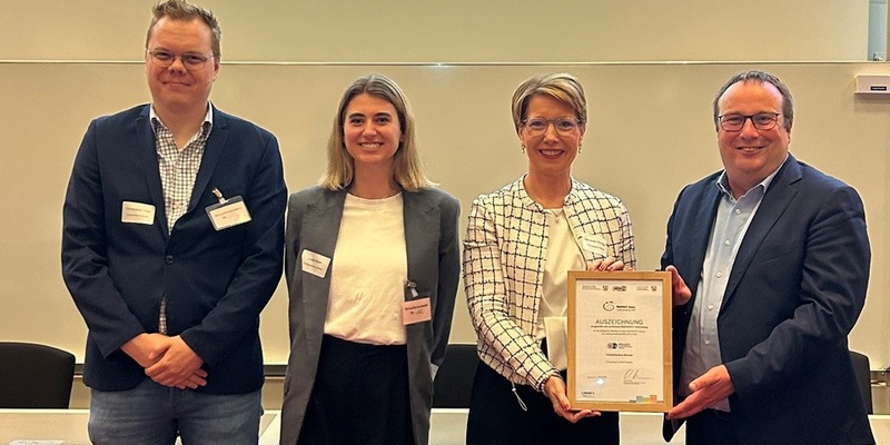 POL-MS: Für eine nachhaltigere Behörde - Polizei Münster erhält ÖKOPROFIT®-Konvoi-Zertifizierung - Foto: presseportal.de