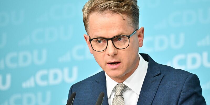 «So wie Gerhard Schröder die Agenda 2010 gemacht hat, müssen wir jetzt die Agenda 2030 machen», sagt der CDU-Generalsekretär. (Archivbild)   - Foto: Sebastian Gollnow/dpa