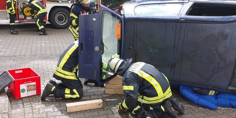FW-AR: Fortbildung am Institut der Feuerwehr NRW - Foto: presseportal.de