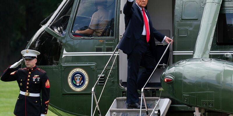 Trump spricht eine Warnung an die Hamas aus.  - Foto: Jose Luis Magana/FR159526 AP/AP/dpa