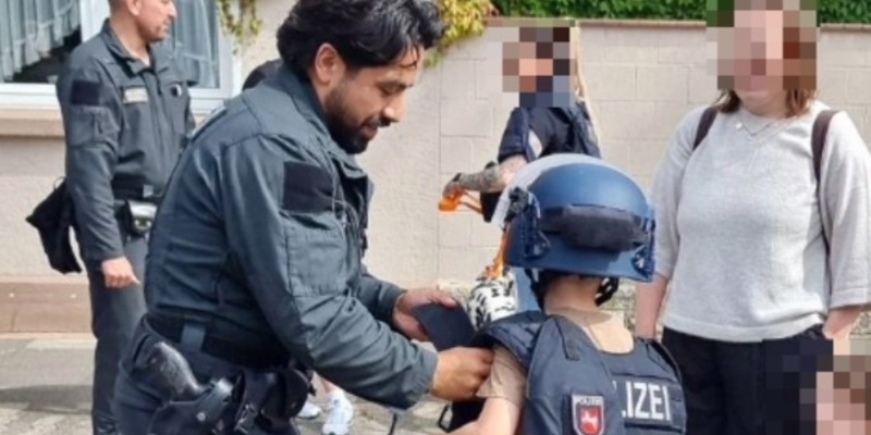 POL-NOM: Erfolgreicher Tag der offenen Tür bei der Polizei Northeim - Foto: presseportal.de