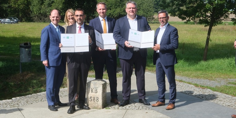 Allianz der Freistaaten: Bayern, Sachsen und Thüringen bündeln Kräfte für Verkehr, Sicherheit und Gesundheit ohne Grenzen - Foto: presseportal.de