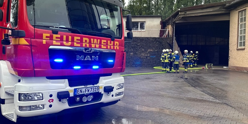 FW-EN: Großbrand in Gewerbebetrieb am Morgen verhindert - Foto: presseportal.de