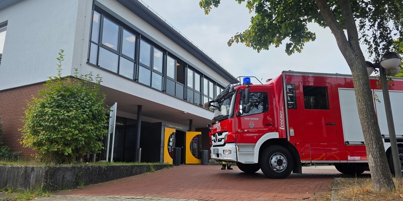 FW Celle: Feuer in Berufsbildener Schule - mehrere Betroffene! - Foto: presseportal.de