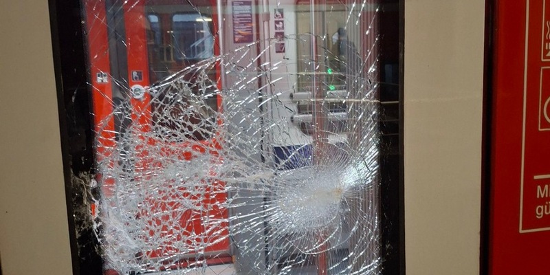 BPOL-KL: Züge mit Steinen beworfen - Zeugenaufruf - Foto: presseportal.de