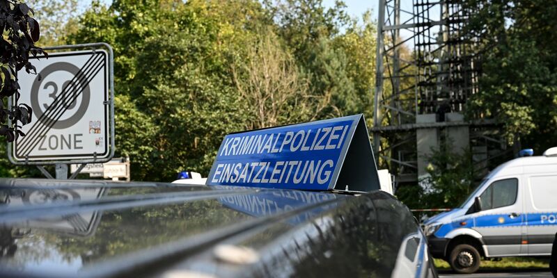 Nach dem Brandanschlag ist ein Bekennerschreiben aufgetaucht.  - Foto: Jens Kalaene/dpa