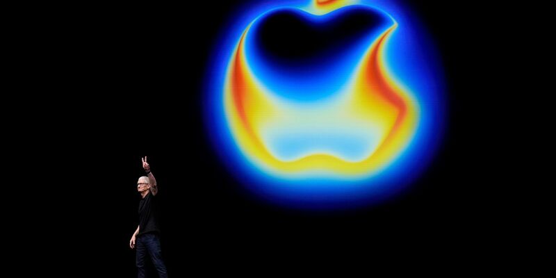 Apple-Chef Tim Cook leitete das iPhone-Event des Konzerns ein. - Foto: Godofredo A. Vásquez/AP/dpa