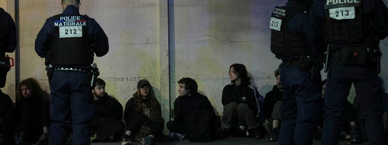 Dutzende Menschen wurden in Paris festgenommen. - Foto: Thibault Camus/AP/dpa