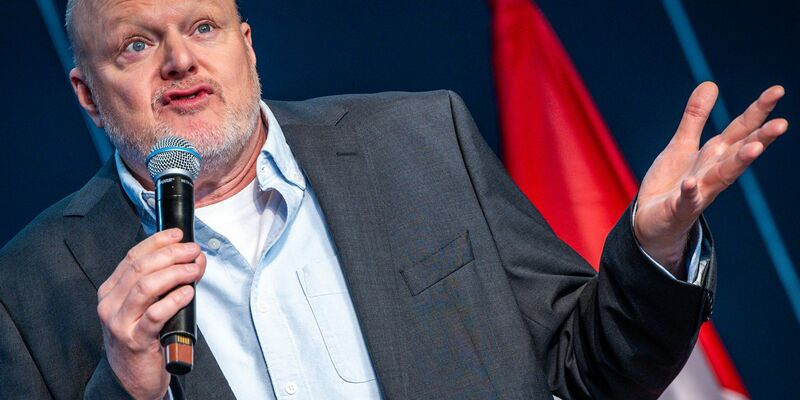 Stefan Raab geht mit einem neuen Projekt an den Start - in der kommenden Woche gleich zwei Mal. (Archivbild) - Foto: Jens Büttner/dpa