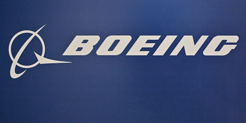 Die streikenden Boeing-Beschäftigten bauen unter anderem Kampfflugzeuge. (Symbolbild) - Foto: Patrick Pleul/dpa