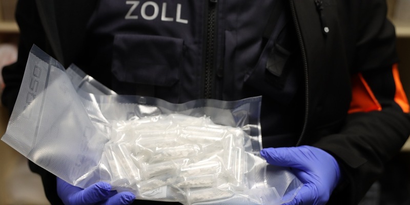 LKA-RP: Mutmaßliche Darknetdealer-Gruppierung zerschlagen - Gemeinsame Pressemitteilung der Generalstaatsanwaltschaft Koblenz, des Zollfahndungsamts Frankfurt am Main und des LKA Rheinland-Pfalz - Foto: presseportal.de