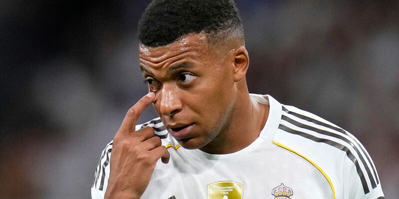 Kylian Mbappé äußert sich kritisch zum Fußballgeschäft.  - Foto: Manu Fernandez/AP/dpa