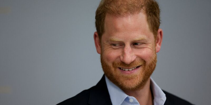 Hat Prinz Harry wieder Grund zu lachen? Britische Medien spekulieren über eine sich abzeichnende Versöhnung mit seinem Vater König Charles. - Foto: Suzanne Plunkett/PA Wire/dpa