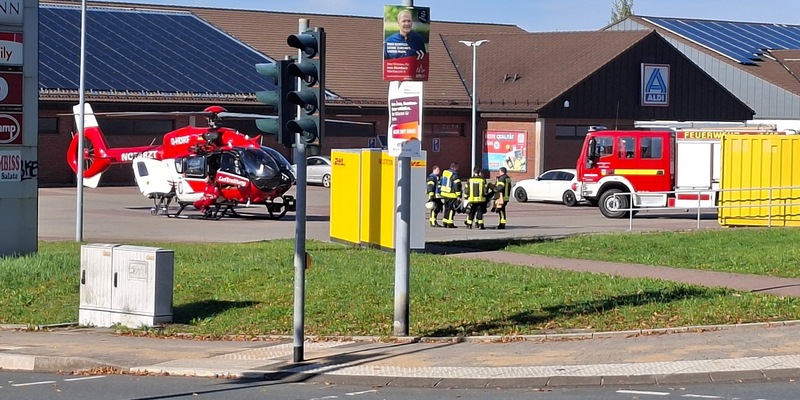 FW-EN: Landeplatzsicherung für Rettungshubschrauber und Türöffnung - Foto: presseportal.de