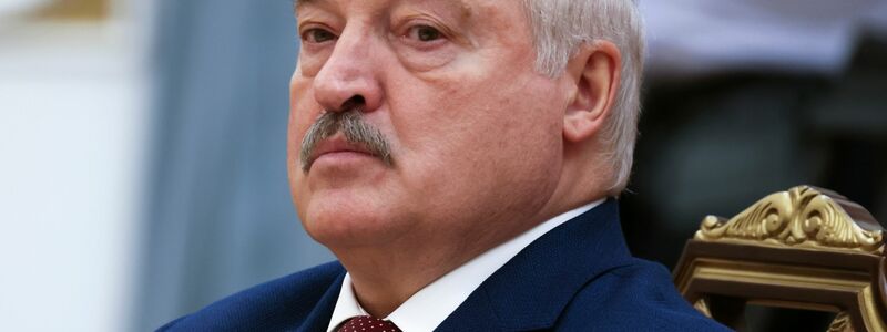Der belarussische Staatschef Lukaschenko hat 52 Polithäftlinge freigelassen und abgeschoben (Archivbild) - Foto: Mikhail Metzel/Sputnik Kremlin Pool via AP/dpa