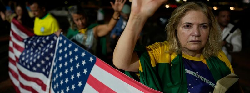 Bolsonaro wird zu mehr als 27 Jahren Haft verurteilt.  - Foto: Eraldo Peres/AP/dpa