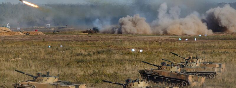 Am Sapad-Manöver 2021 waren 200 000 Soldaten aus Russland und Belarus beteiligt. (Archivbild) - Foto: Vadim Savitskiy/Russian Defense Ministry Press Service/AP/dpa