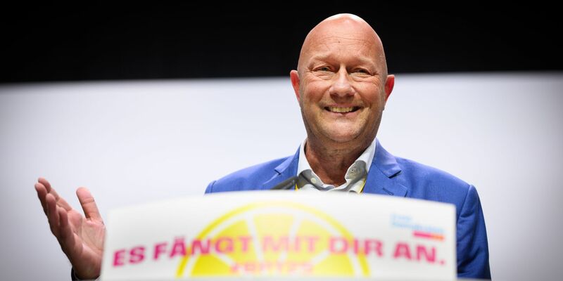 Thüringens Ex-Kurzzeitministerpräsident Thomas Kemmerich verlässt die FDP. (Archivbild) - Foto: Bernd von Jutrczenka/dpa