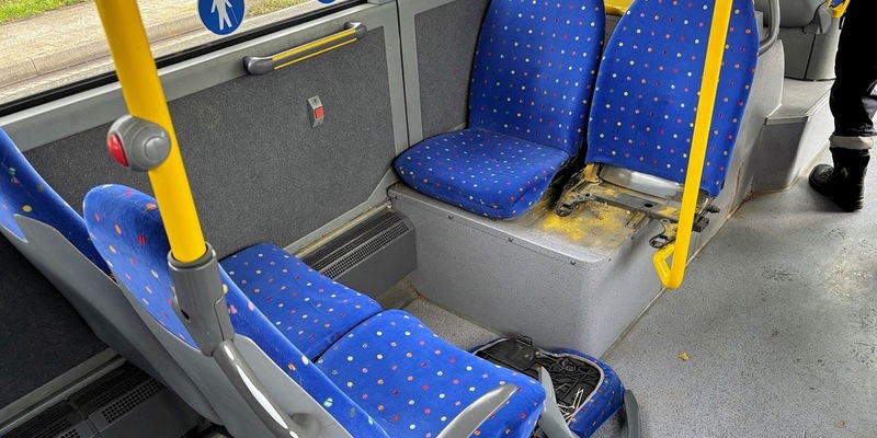 POL-PASTKL: Schulbus aus dem Verkehr gezogen - Foto: presseportal.de