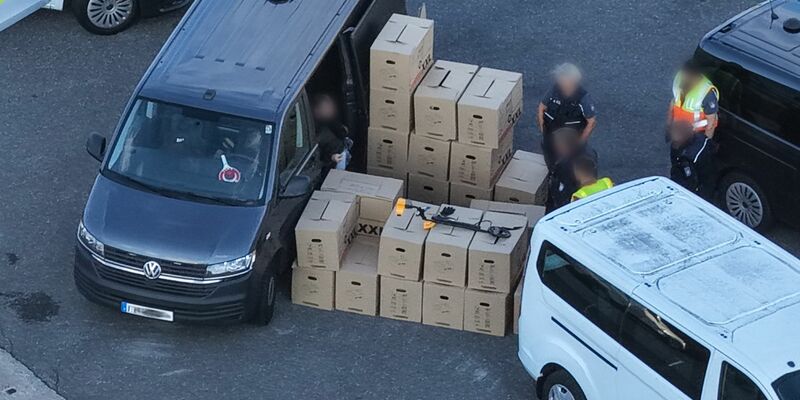 Ermittler haben im Hamburger Hafen mehr als 400 Kilogramm Kokain gefunden. - Foto: Fabian Höfig/NEWS5/dpa
