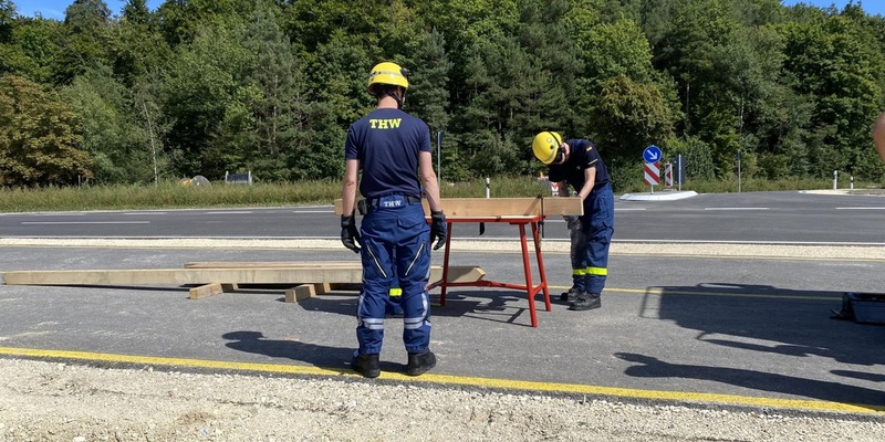 FW Konstanz: Gemeinsame Übung - Tiefbauunfall auf einer Baustelle - Foto: presseportal.de