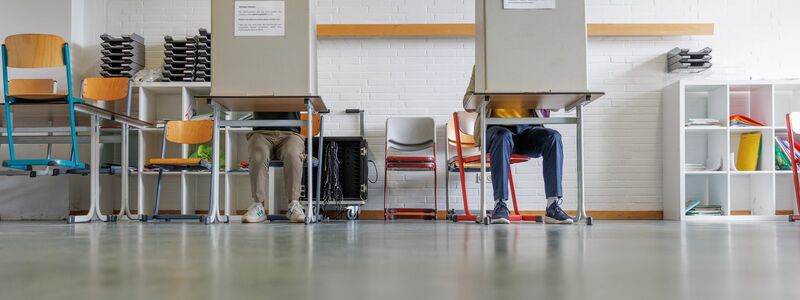 Licht und Schatten für fast alle Parteien bei den Kommunalwahlen in NRW. - Foto: Friso Gentsch/dpa