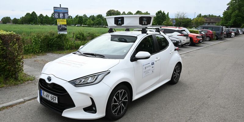In Heidelberg sollen ertappte Parksünder allerdings zunächst kein Knöllchen bekommen - es geht der Stadt um die Akzeptanz des Scan-Autos. (Archivbild) - Foto: Bernd Weißbrod/dpa