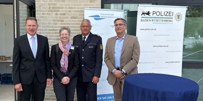 POL-UL: (UL) Blaustein - Neuer Polizeiposten Blaustein offiziell eingeweiht Neubeginn in Blaustein, der Polizeiposten ist umgezogen und wurde am Montag 15.09.2025 offiziell eingeweiht. - Foto: presseportal.de