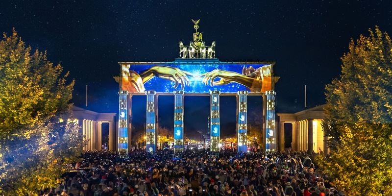 21. FESTIVAL OF LIGHTS in Berlin vom 8.-15. Oktober mit vielen Premieren an neuen Orten wie KaDeWe, Flughafen Tempelhof / THF Tower und Konzerthaus am Gendarmenmarkt - Foto: presseportal.de