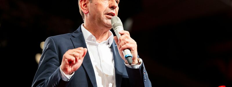 Für Ministerpräsident Lies ist der Dieselskandal Mahnung und Motor zugleich: mehr Verantwortung und mehr Wandel. (Archivbild) - Foto: Michael Matthey/dpa