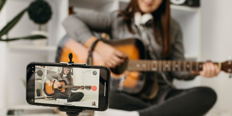 TikTok-Challenge #FAME2ME: Mut zeigen, Spaß haben & Luxus-Wochenende gewinnen! - Foto: presseportal.de