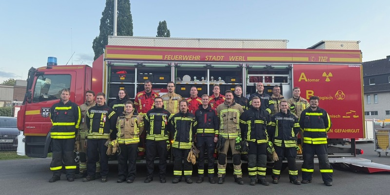 FW Kreis Soest: 22 neue Einsatzkräfte für ABC-Gefahren im Kreis Soest / Modul 2 erfolgreich beendet - Foto: presseportal.de