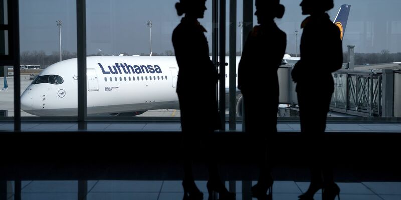 Tarifärger auch beim Kabinenpersonal für Deutschlands größter Fluggesellschaft. (Archivbild) - Foto: Sven Hoppe/dpa