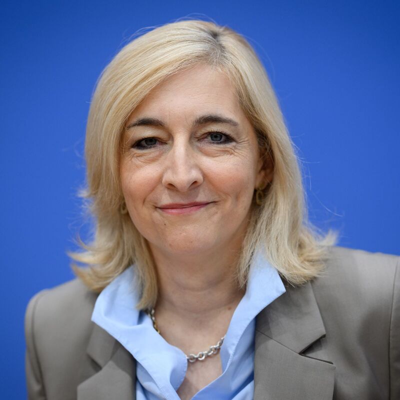 Ministerin will Angebot der Apotheken ausweiten. (Archivbild) - Foto: Bernd von Jutrczenka/dpa