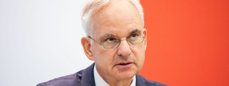 Der langjährige Chef des Energiekonzerns Eon, Johannes Teyssen, soll den Aufsichtsrat von Lufthansa leiten (Archivbild) - Foto: Marcel Kusch/dpa